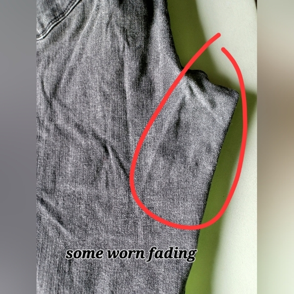 A Kut From The Kloth Distressed Boyfriend Denim Jeans - Picture 11 of 15